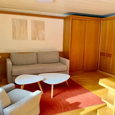 アパート Garsella ブラント