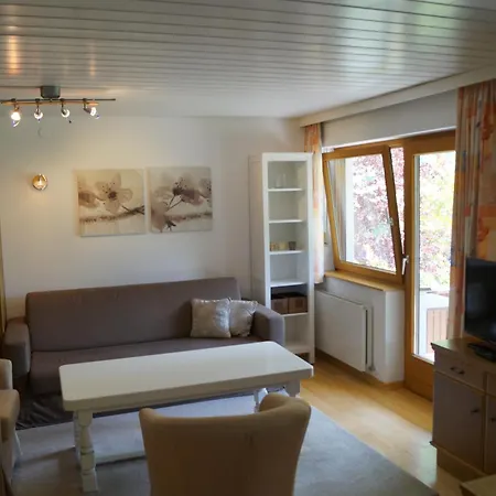 Apartment Garsella *
